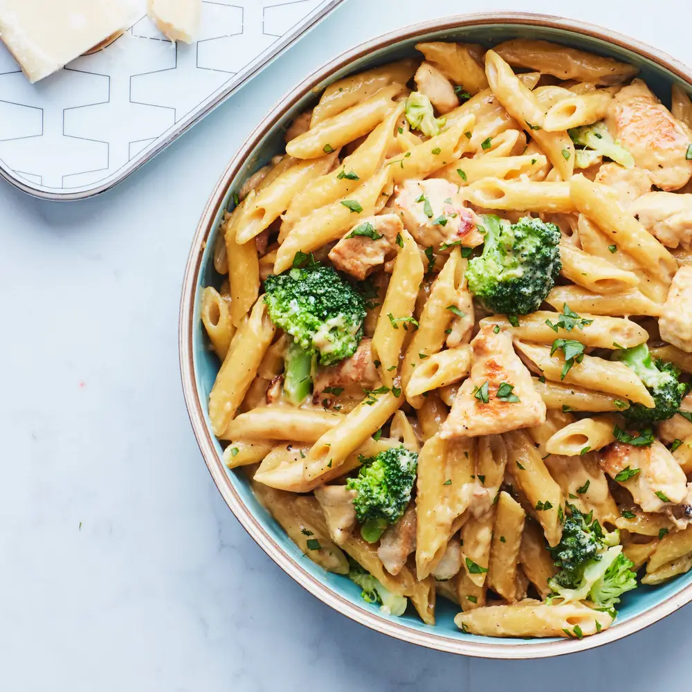 Pasta alfredo con pollo